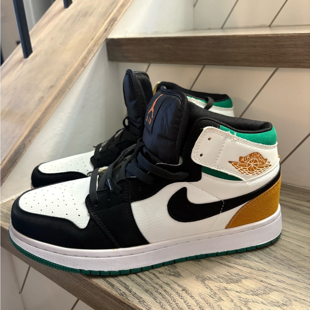 Nike Air Jordan 1 Mid SE "Oakland"